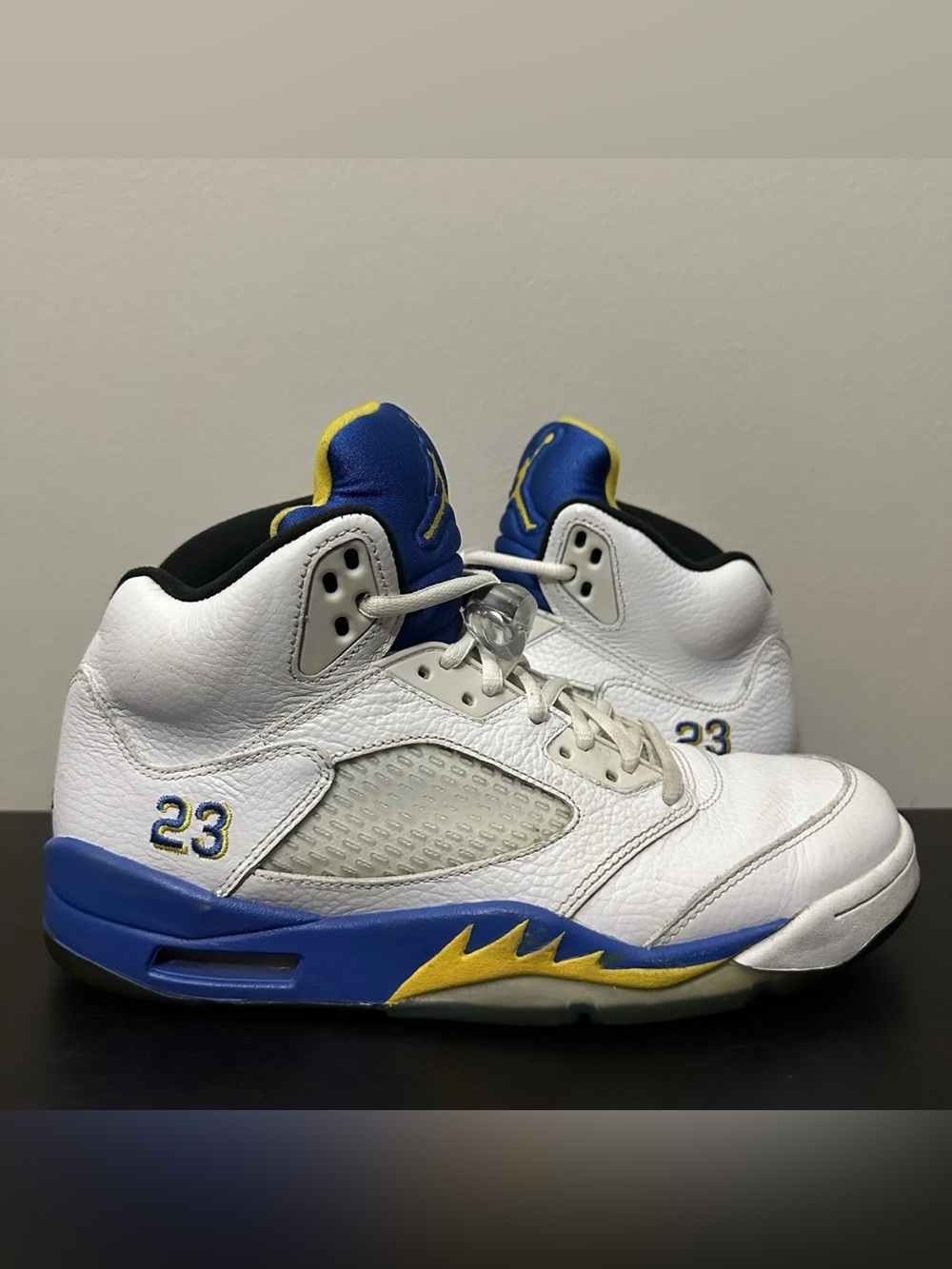 Air Jordan Retro 5 Laney 2013 Mens Size 9 (136027-189) White Blue Yellow